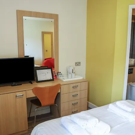 Jubilee Ground-floor Double Bedroom Prázdninový dům